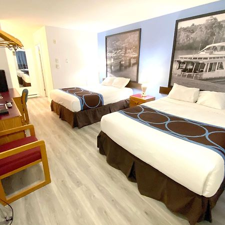 Super 8 By Wyndham Sicamous Hotel Kültér fotó